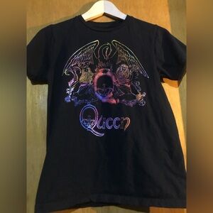 QUEEN t-shirt. Used and in good condition. Unisex. Size XS